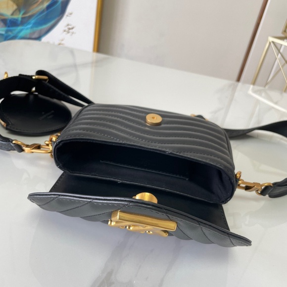 Louis Vuitton New Wave Multi Pochette Bag - Picture 6 of 9